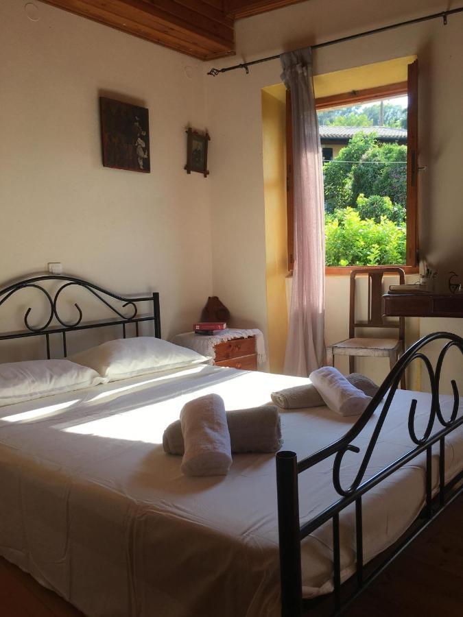 Country Traditional House In Corfu Village, Greece Sinarádes 外观 照片
